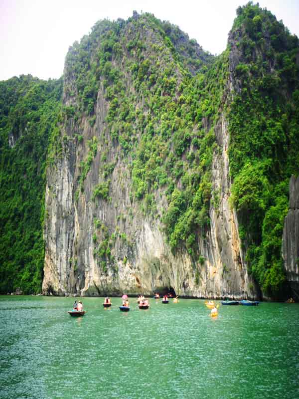 TRAVEL THROUGH VIETNAM 10 DAYS
